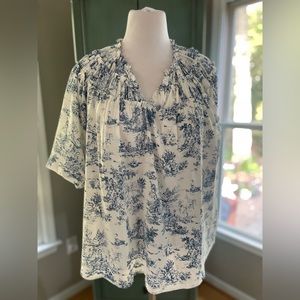 Entro Blouse. Beautiful blue and white print. Size Large